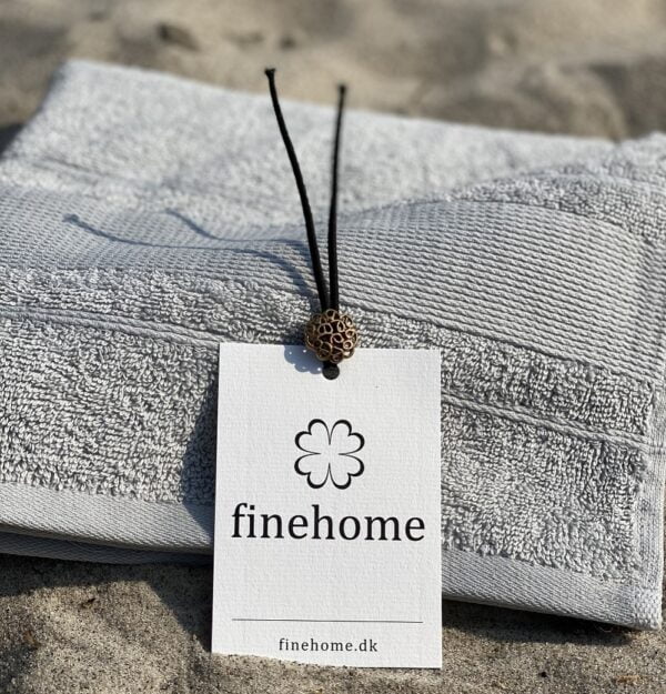 Grå gæstehåndklæde fra Arosa Design - finehome
