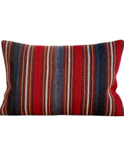 en af finehome kelim puder 40x60 cm i smukke farvekombinationer