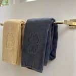 messing håndklædeholder til eksklusiv badeværelsesindretning